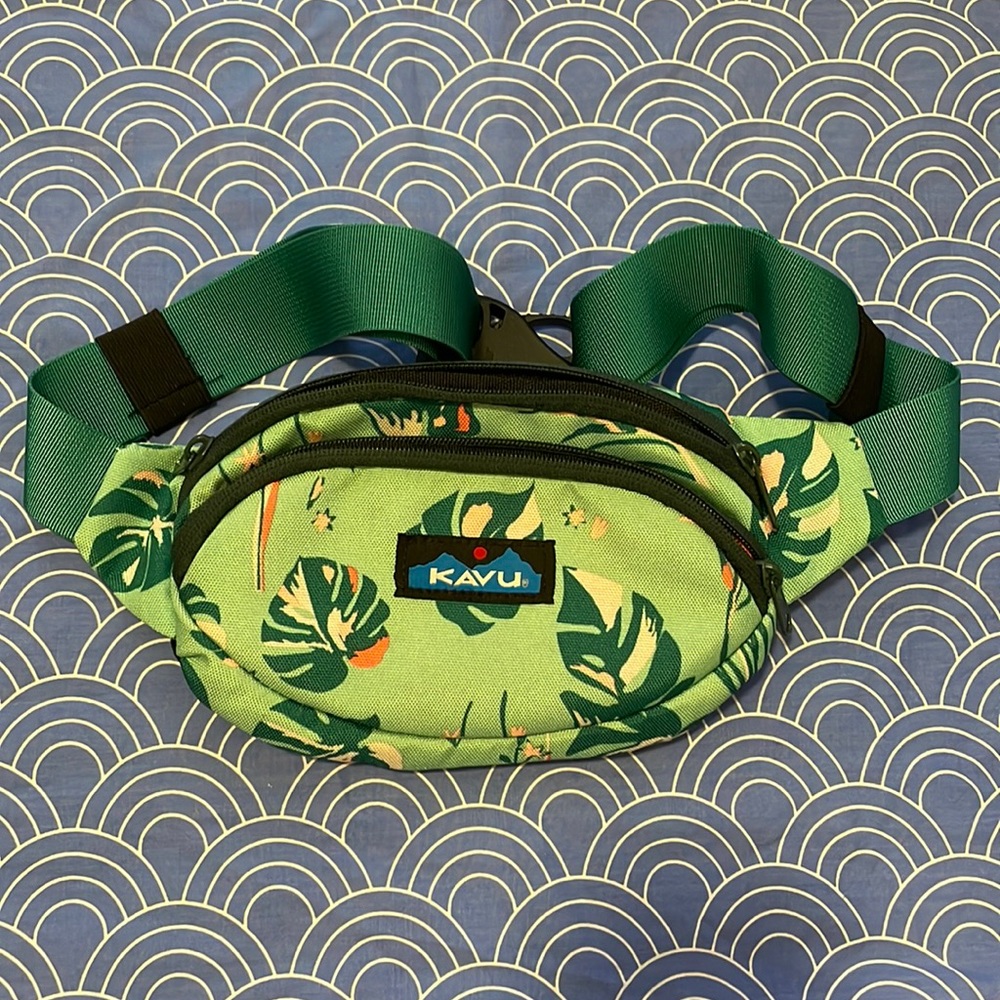 Kavu Spectator Belt Bag Monstera Leaf
